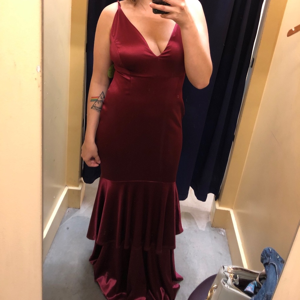 Red Satin Dress 💃🏼